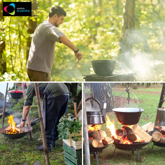 Outdoor koken en kampvuur met hangende pannen en verse groenten in groene bosomgeving