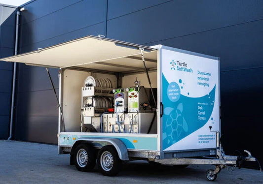 Turtle SoftWash trailer met duurzame exterieur reinigingsapparatuur, geschikt voor dak, gevel en terras