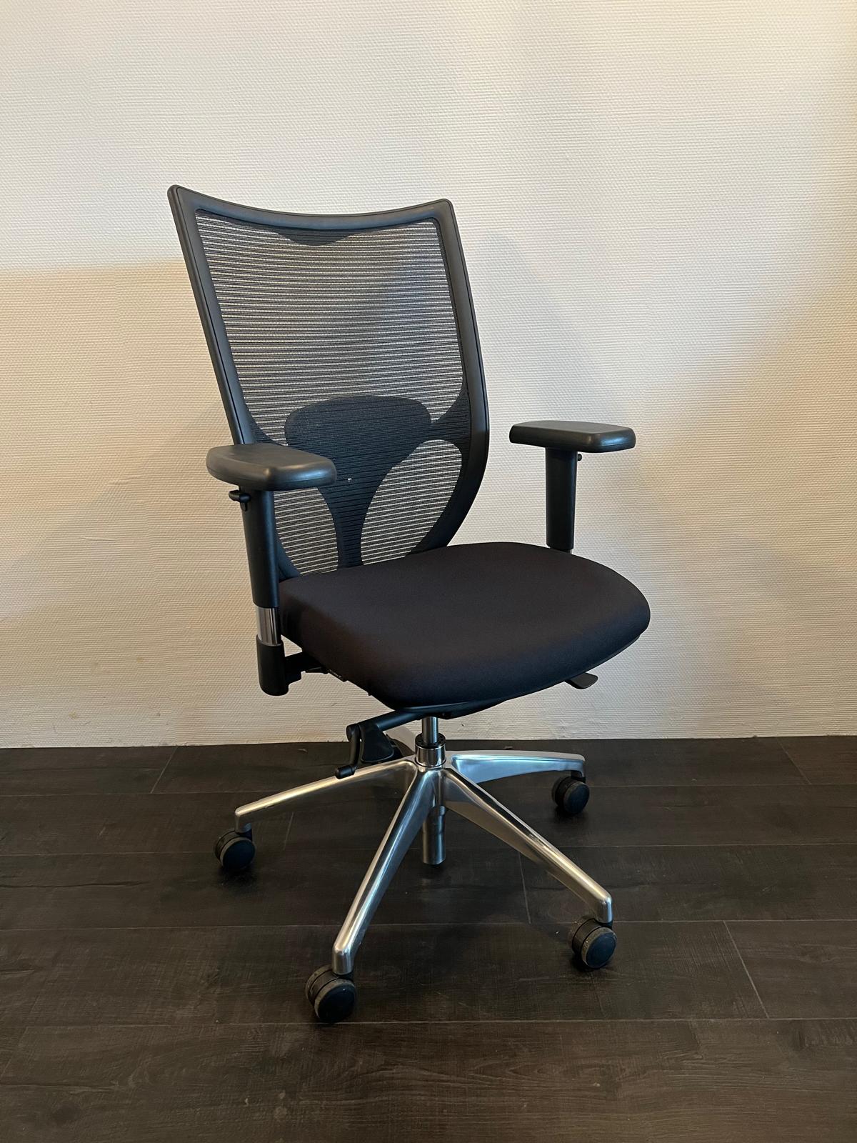 ERGONOMISCHE BUREAUSTOEL – NU €220 IN PLAATS VAN €275 (OP = OP)