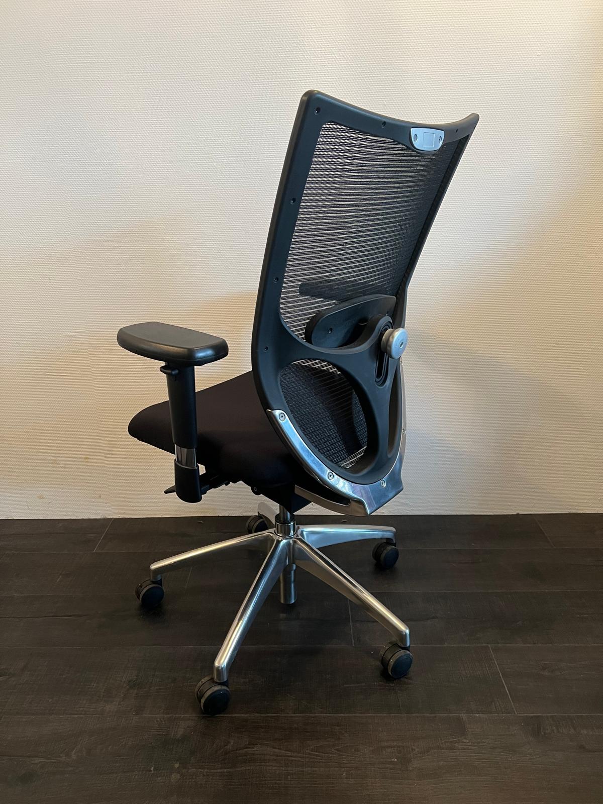 ERGONOMISCHE BUREAUSTOEL – NU €220 IN PLAATS VAN €275 (OP = OP)